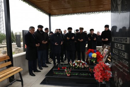 Abdin Fərzəliyev Masazır, Novxanı və Saray qəsəbələrindəki şəhidlərin məzarlarını ziyarət edib, onların ailə üzvləri ilə görüşdü